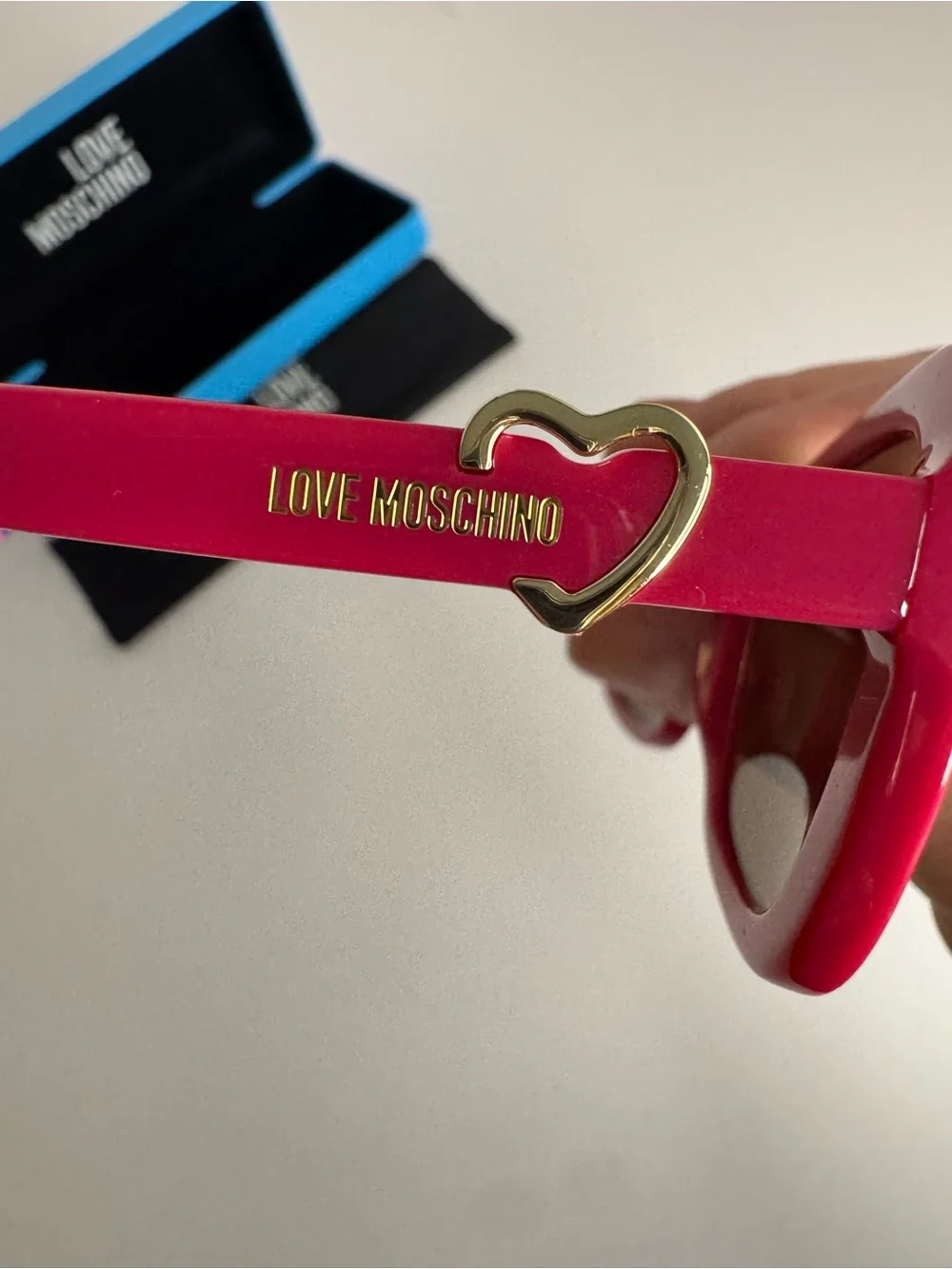 Love Moschino MOL060/S Sunglasses Fuchsia Plastic Cat Eye Frame w/ Case & Cloth